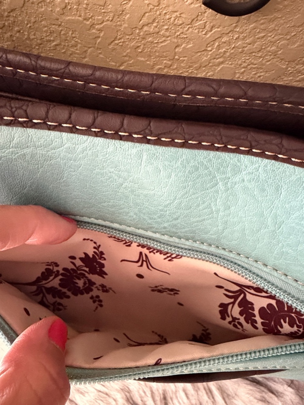 Heritage West Turquoise and Brown Embellished Winged Cross Tote - Picture 13 of 14